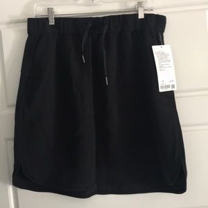 Lululemon On The Fly Skirt Black NWT Sz 12